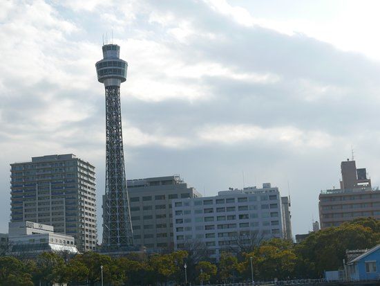 横浜マリンタワー